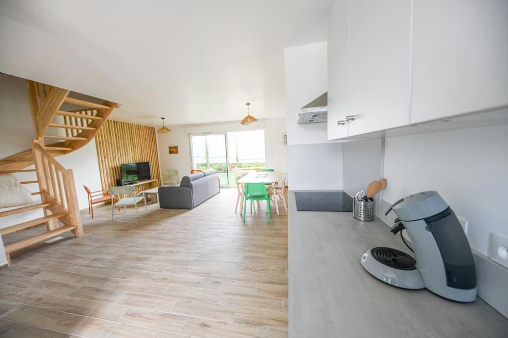 Chez Jean-paul - Rez De Jardin Et Parking *